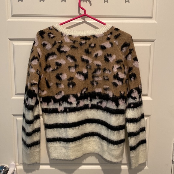 Stipend animal print sweater - Picture 2 of 2